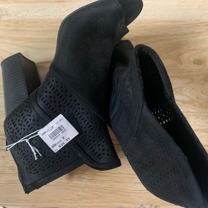 Black American Eagle high heeled boots
